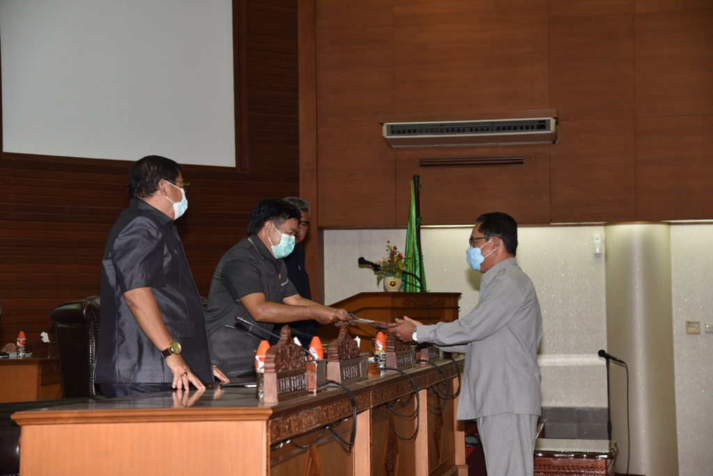 Lima Fraksi DPRD Kubar Setuju Dan Dukung Lima Raperda Diajukan Pemerintah
